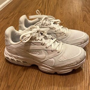 Nike Zoom Air Fire Sneakers